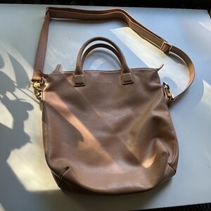 Well loved want Les essentials bag